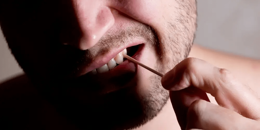 USING TOOTHPICK… YES or NO